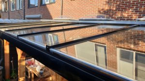 aluminium terrasoverkapping met glazen dak