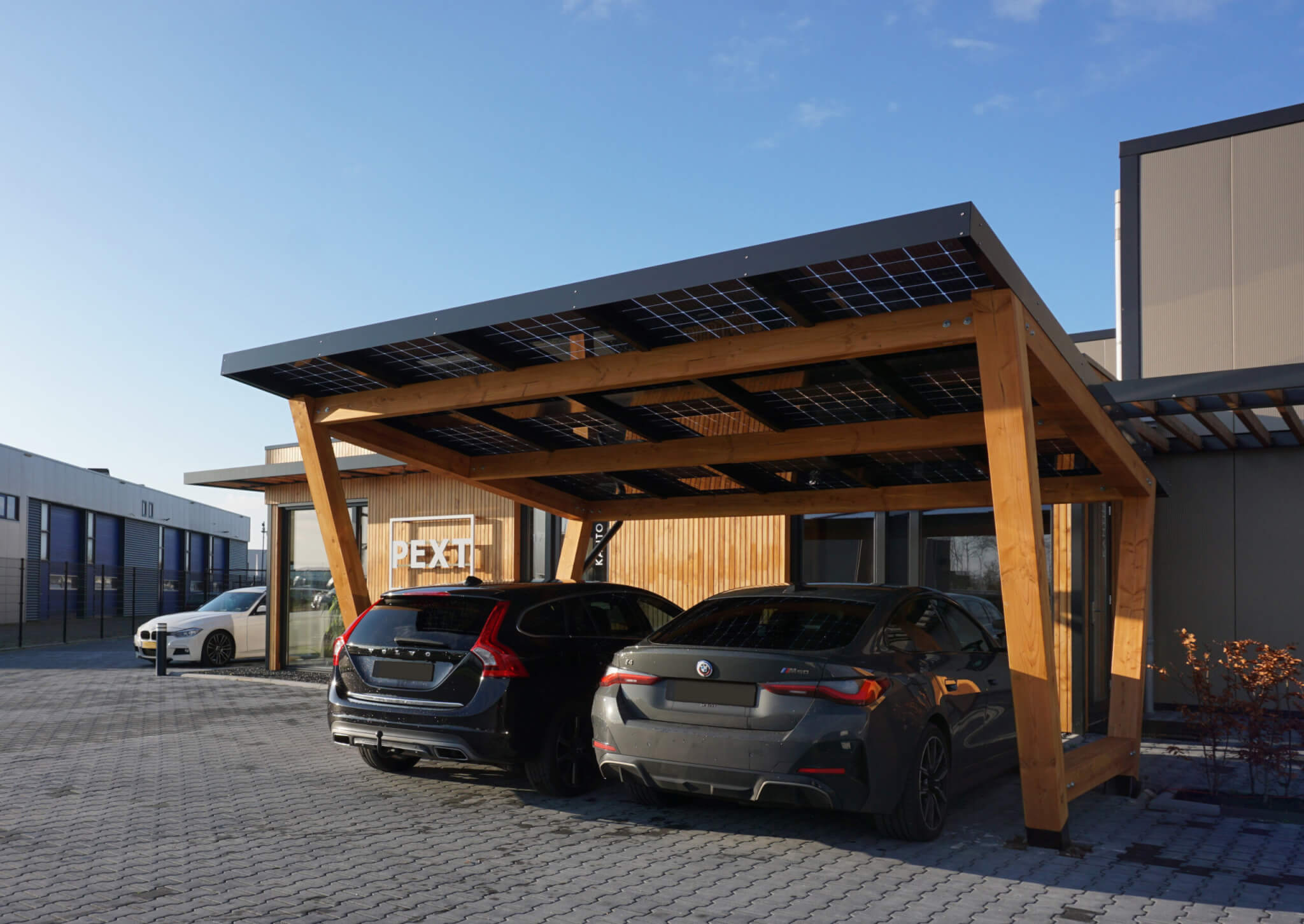 solardok carport met zonnepanelen